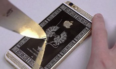 Тест на прочность iPhone 6 в корпусе из 24-каратного золота