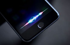 Ветеран журналистики Уолт Моссберг раскритиковал Siri