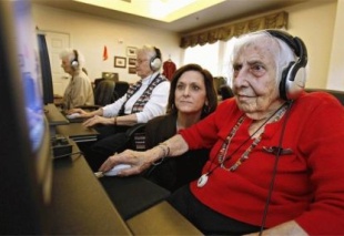 Зачем пожилым людям Интернет?