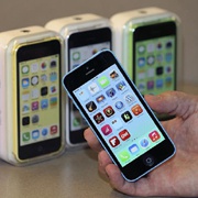 Поставщик Apple не планирует останавливать сборку iPhone 5c