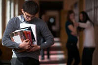 «Гарри Поттер» и «Властелин колец» опередили Библию в списке самых влиятельных книг на Facebook