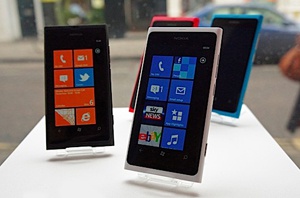 Nokia засудила HTC