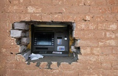 5 признаков того, что банкомат был взломан мошенниками