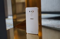 Asustek не достигнет цели по поставкам смартфонов в 2016 году