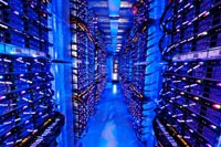 Microsoft разрешит пользователям хранить данные за пределами США