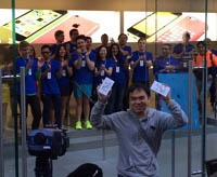 Стартовали продажи iPhone 5s и iPhone 5с