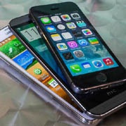 Топ-менеджер Samsung: люди больше не любят Apple