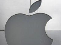 Apple запатентовала совмещенный слот для карт SD и USB