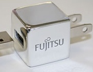 Fujitsu представила самое компактное зарядное устройство для смартфона