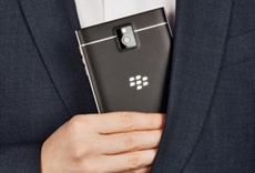 Отказ BlackBerry от выпуска смартфонов порадовал инвесторов и аналитиков