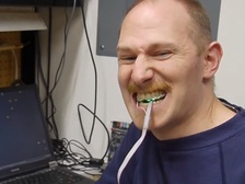 Разработчик компьютерных игр изобрел мышку для языка и ягодиц