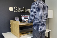 Для чего и как правильно работать за компьютером стоя