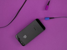 Придуман аналог MagSafe для плееров и смартфонов