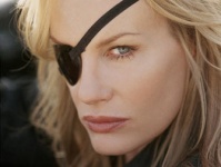 Дэрил Ханна - сначала "убить Билла", потом навтыкать полицейским.