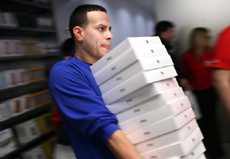 Шестеро сотрудников Apple обокрали компанию на $500 000