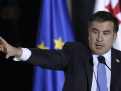 Саакашвили через Facebook пригласил премьера делить власть