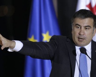 Саакашвили через Facebook пригласил премьера делить власть