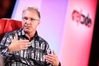 Грег Джосвяк рассказал о причинах проблем с обновлением iOS 8.0.1