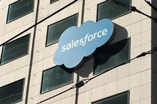 Убытки Salesforce.com выросли вдвое