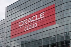 Oracle - в центре крупного скандала