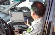 Взломавшая iPhone террориста компания поможет полиции определить факт переписки за рулем