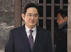 Над вице-президентом Samsung вновь нависла угроза ареста