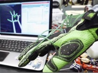 Перчатка Hands Omni позволит потрогать виртуальные объекты