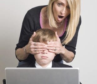 Кто следит за детьми в уанете