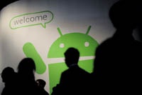 Google приписали план выпустить наручные часы и игровую консоль