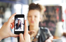 iPhone и Apple Watch остаются символами статуса среди подростков