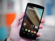 В Google Nexus 5 удалось встроить слот для карт памяти