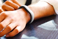 Электронный браслет заменит все ключи и пароли