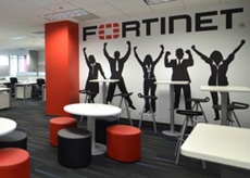 ИБ-компания Fortinet сокращает 2% штата