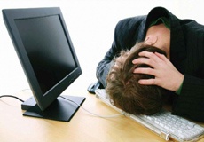 Мошенница "разводила" людей в Интернете