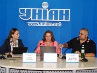 Есть 5-тысячная медиа-панель