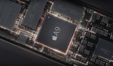 Tesla переманила ведущего разработчика процессоров Apple