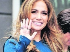 Дженнифер Лопес будет продавать мобильники