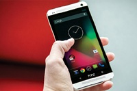 Смартфон HTC One превратят в «гуглофон»
