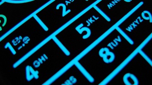 Мошенники с помощью мобильного снимают со счетов по 40 тыс. грн