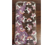 Кейс для iPhone оставил девочке химический ожог