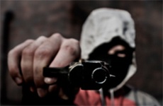 Разбой в Киеве: вооруженный грабитель обчистил интернет-магазин