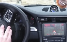 Энтузиаст сыграл в Doom автомобилем Porsche 911