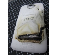 HTC One X загорелся во время зарядки