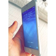 iPhone 6 засветился на фото с включенным экраном