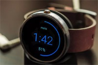 6 вещей, которые часы на Android Wear могут, а Apple Watch — нет