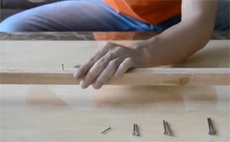 Китайским смартфоном забили десяток гвоздей