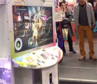 Японец поразил своими танцевальными способностями, играя в компьютерную игру