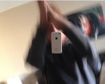 Пользователи сети похвастались парящими в воздухе iPhone