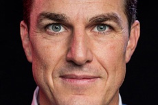 Глава EA: движок Frostbite готов к миру с разнообразием игровых устройств