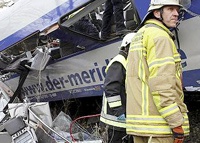 В столкновении двух пассажирских поездов обвинили заигравшегося в игры диспетчера